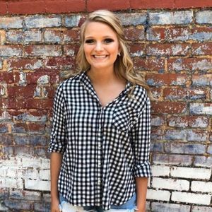 Meet your Posher, Alexis